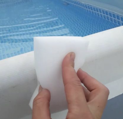 Pool gom: spugna per pulire la linea d'acqua
